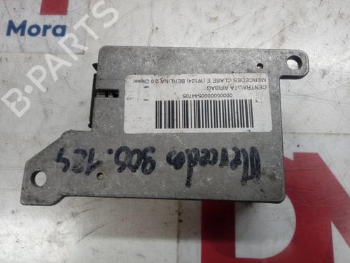 Used ECU airbags MERCEDES-BENZ 124 Saloon (W124) 200 D (124.120) (75 hp) 12657668