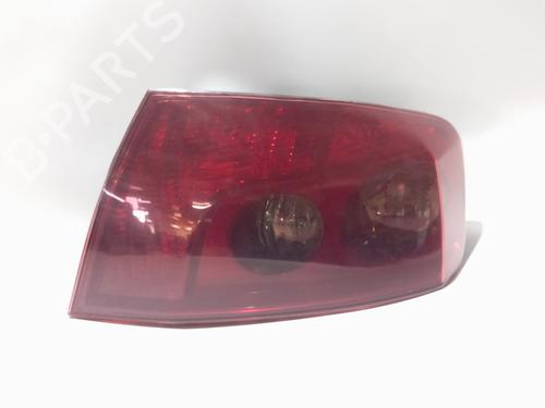 Piloto trasero derecho Piloto trasero derecho PEUGEOT 407 (6D_) 2.0 HDi 135 (6DRHRH, 6DRHRE, 6DRHRG, 6DRHRJ) (136 hp) 39746271 39746271