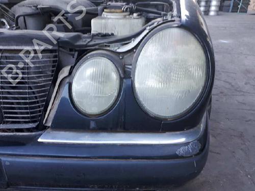 Used Left headlight MERCEDES-BENZ E-CLASS (W210) E 300 Turbo-D (210.025) (177 hp) 30518324