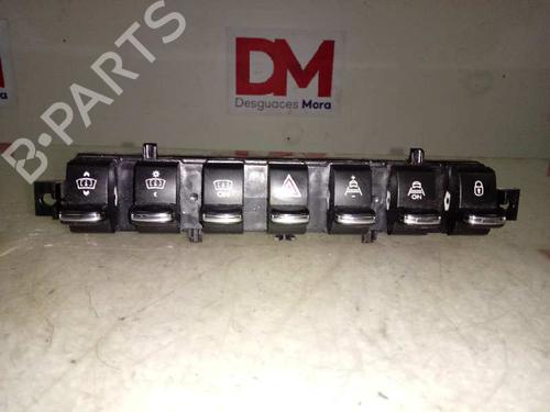 Used Warning switch PEUGEOT 3008 I MPV (0U_) 1.6 HDi 115 / BlueHDi 115 (116 hp) 12651513