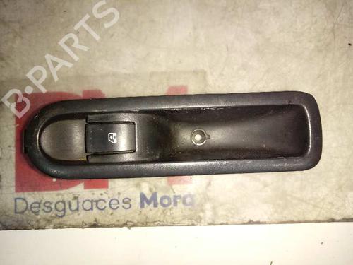 Used Right rear window switch RENAULT SCÉNIC II (JM0/1_) [2003-2010]  30370926