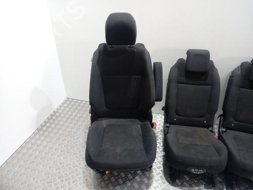 Seats set PEUGEOT 5008 (0U_, 0E_) 1.6 HDi | BP18491472C78 