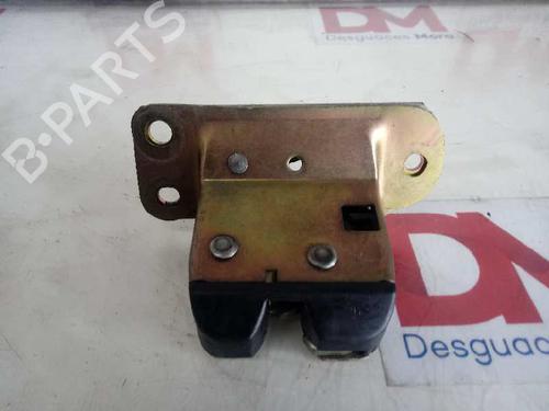 Used Tailgate lock VOLVO S40 I (644) 1.6 (109 hp) 17717010