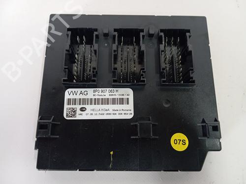 Used Fuse box AUDI TT Roadster (8J9) 1.8 TFSI (160 hp) 22563648