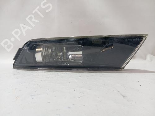 Faro Antiniebla delantero derecho SKODA SUPERB III (3V3) 2.0 TDI (150 hp) 30699690