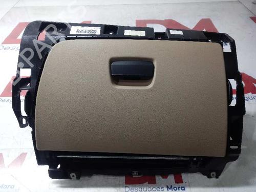 Used Glove box BMW X1 (E84) sDrive 20 d (177 hp) 12644701