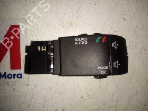 Used Switch RENAULT CAPTUR I (J5_, H5_) 0.9 TCe 90 (90 hp) 17188307