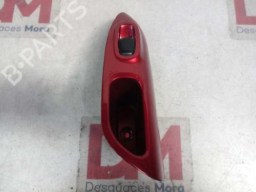 Used Left rear window switch NISSAN JUKE (F15) [2010-2019]  12836360