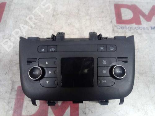 Used Climate control FIAT GRANDE PUNTO (199_) 1.4 16V (199BXG1B, 199AXG1B) (95 hp) 13497518