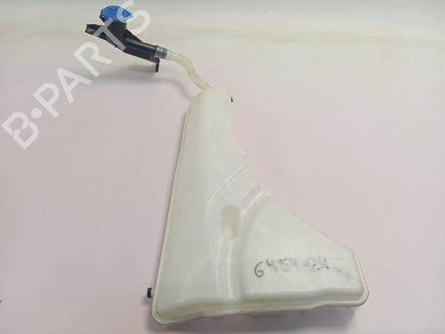 Used Windscreen washer tank Windscreen washer tank 37517382 37517382