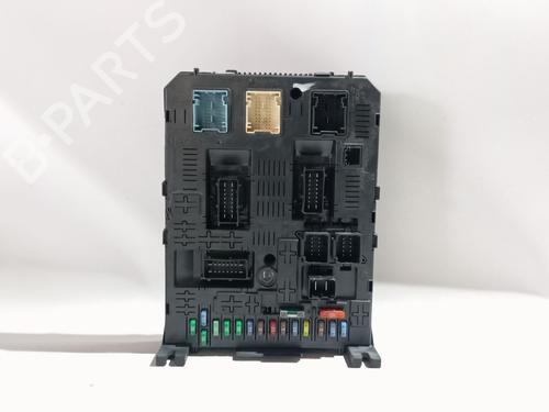 Used Fuse box Fuse box 36886581 36886581