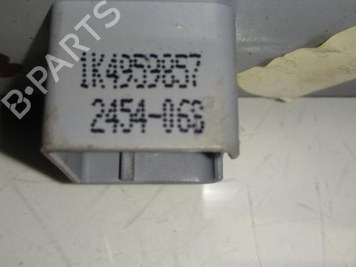 Left front window switch VW GOLF V (1K1) 1.6 | BP13453767I27 