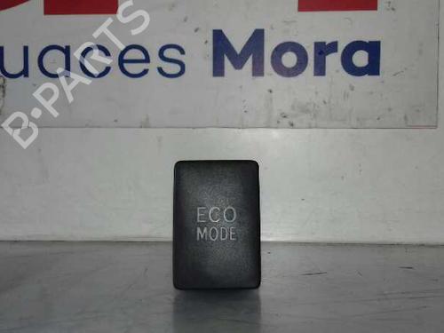 Used Switch TOYOTA YARIS (_P13_) 1.5 Hybrid (NHP130_, NHP130) (101 hp) 16982122