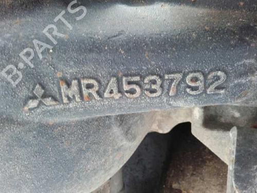 Used Front differential MITSUBISHI PAJERO IV (V8_W, V9_W) [2006-2025]  29548321