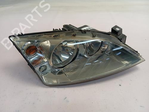 Used Right headlight FORD MONDEO III Saloon (B4Y) [2000-2007]  30685051