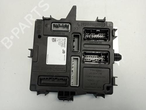 Used Fuse box RENAULT CLIO V (B7_) [2019-2025]  17117540