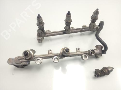 Used Injection rail MITSUBISHI PAJERO III (V7_W, V6_W) 3.5 (V65W, V75W) (203 hp) 18266979
