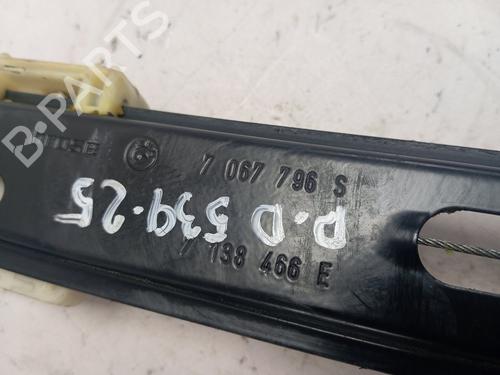 Front right window mechanism BMW 1 (E87) 118 d | BP23527696C23 