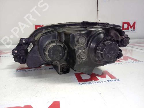 Right headlight KIA SORENTO I (JC)  | BP12661458C29 
