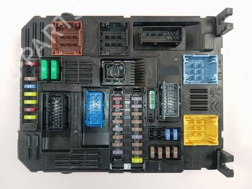 Used Fuse box Fuse box 38711371 38711371