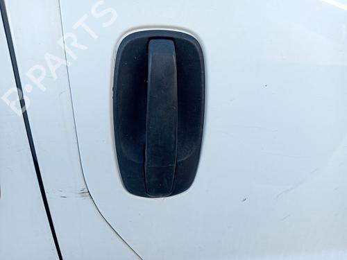 Used Front right exterior door handle NISSAN PRIMASTAR Van (X83) [2002-2026]  17809101