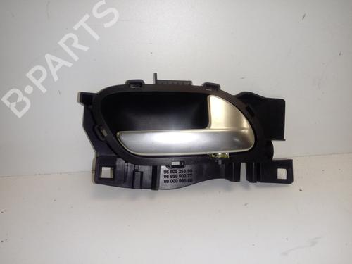 Used Rear right interior door handle Rear right interior door handle DS DS 4 / DS 4 CROSSBACK (NX_) 1.6 THP 165 (165 hp) 40103204 40103204