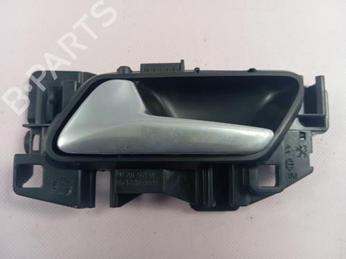 Used Rear left interior door handle PEUGEOT 3008 II SUV (MC_, MR_, MJ_, M4_) 1.2 THP/ PureTech 130 (MRHNSM, MRHNSU, MRHNSJ, MRHNYW,... (131 hp) 30374365