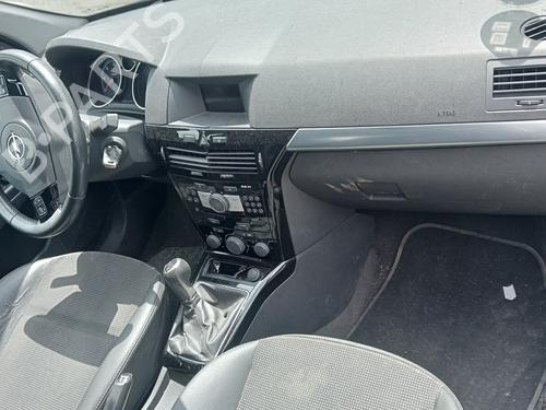 Left headlight OPEL ASTRA H (A04)  | BP26720449C28 