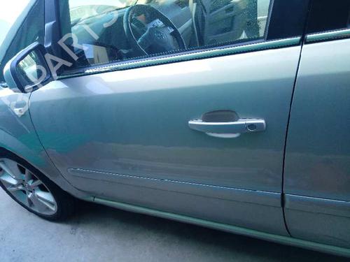 Used Left front door OPEL ZAFIRA / ZAFIRA FAMILY B (A05) [2005-2019]  13614753
