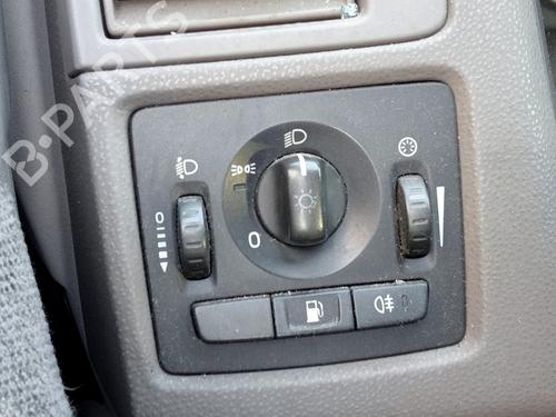 Fuse box VOLVO V50 (545) 2.0 D | BP27983688E1  - Image 17