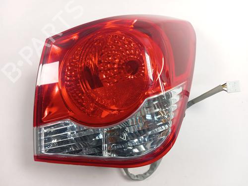 right-taillight-chevrolet-cruze-j300-2009-37173494 main image