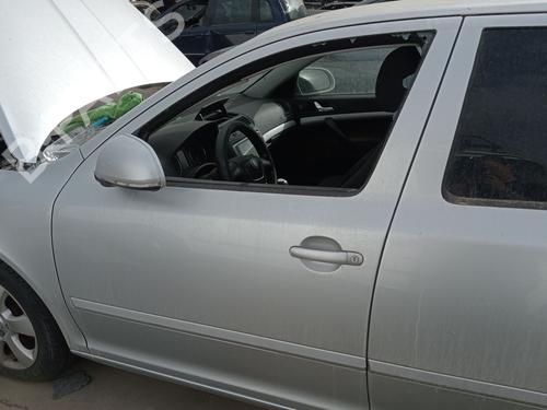Used Left front door Left front door 38951092 38951092