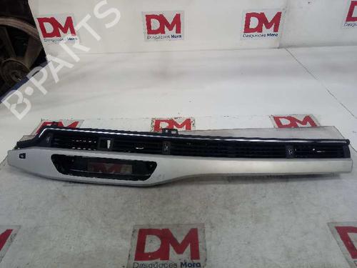 Used Air vent AUDI A4 B9 (8W2, 8WC) 2.0 TDI (150 hp) 14129684