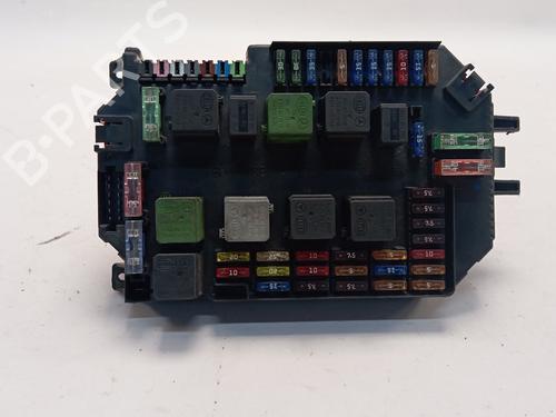Used Fuse box MERCEDES-BENZ S-CLASS (W221, V221) S 350 4-matic (221.087, 221.187) (272 hp) 22748007