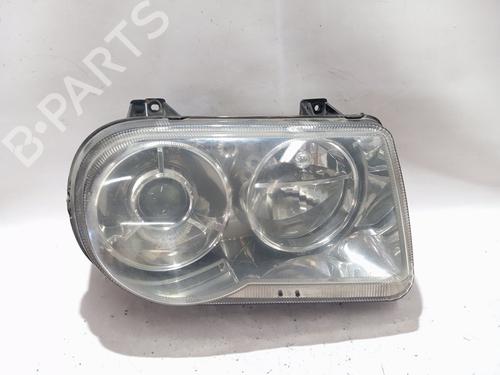 Used Right headlight CHRYSLER 300C (LX, LE) 3.0 CRD (218 hp) 32090737