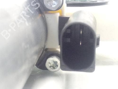 Right front window motor MERCEDES-BENZ A-CLASS (W169) A 160 CDI (169.006, 169.306) | BP16886529E20 
