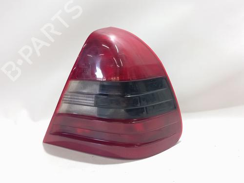 Used Right taillight Right taillight 37150415 37150415