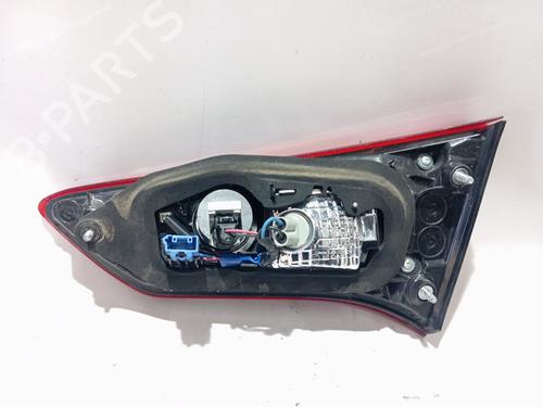 Achterlicht kofferdeksel achterklep links TOYOTA YARIS (_P13_) 1.5 Hybrid (NHP130_, NHP130) | BP30626241C79