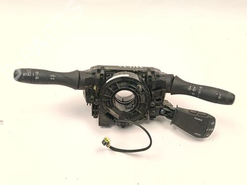 Used Headlight switch DACIA DUSTER (HM_) [2017-2026]  32023046