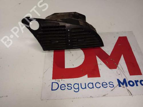 Used Air vent CITROËN XSARA (N1) 2.0 HDi 90 (90 hp) 30370521