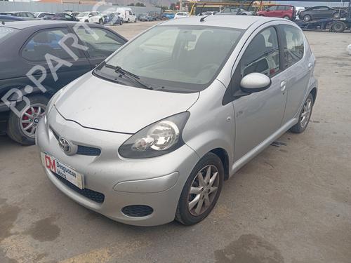 Brugte TOYOTA AYGO (_B1_) 1.0 (KGB10_, KGB10R) (68 hp) 4437663
