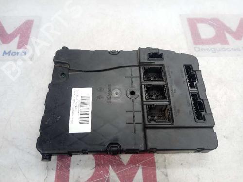 Used Fuse box RENAULT SCÉNIC II (JM0/1_) 1.6 16V (JM1R) (112 hp) 12659456