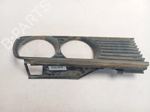 Used Grille BMW 3 (E30) 316 i (102 hp) 22762811