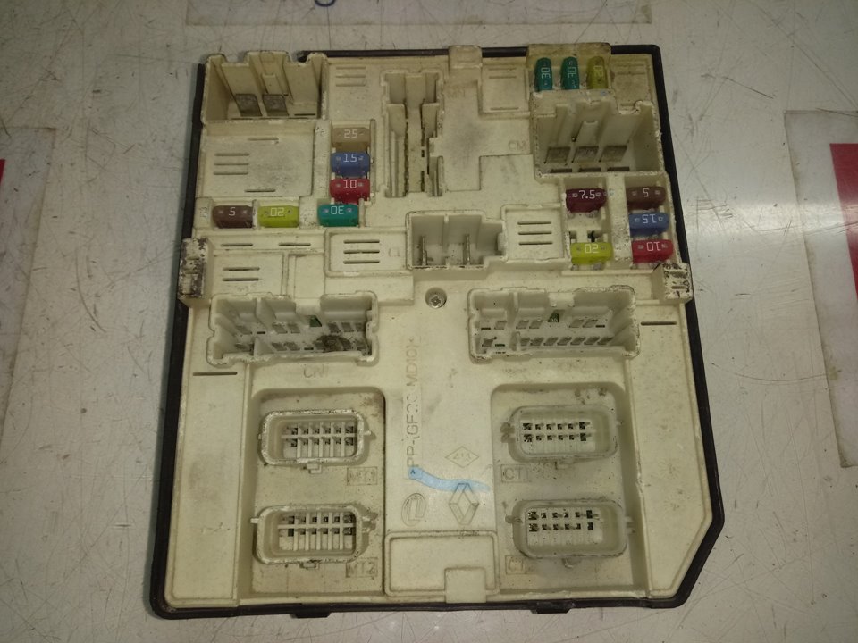 Fuse box RENAULT LAGUNA II (BG0/1_) 1.9 dCi 12675220 | B-Parts