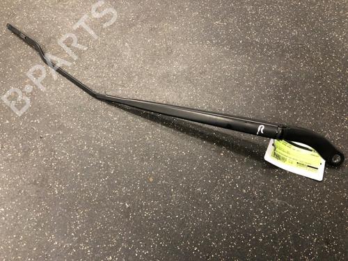 front-wipers-mechanism-renault-megane-iv-grandtour-k9amn_-16-dci-130-288861068r-2016-13162822 main image