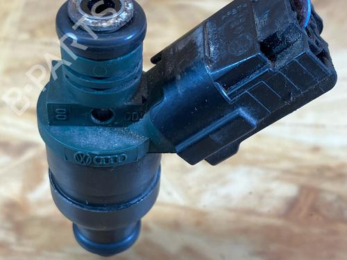 Used Injector Injector VW GOLF IV (1J1) 1.6 (102 hp) 33556270 33556270