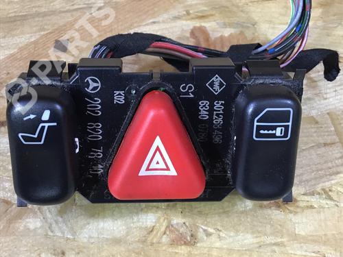 Used Warning switch MERCEDES-BENZ C-CLASS (W202) C 200 (202.020) (136 hp) 7613733