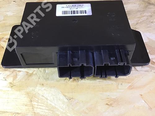 Used Control unit VW PASSAT B5 Variant (3B5) 1.6 (101 hp) 6594818