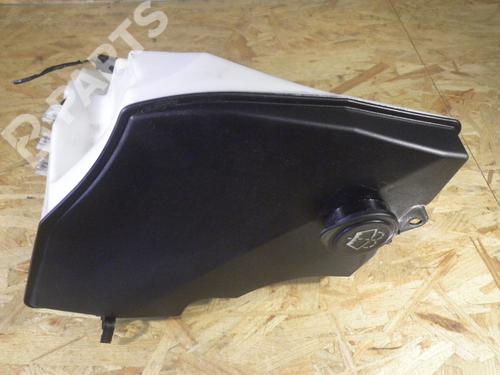Used Windscreen washer tank Windscreen washer tank BMW X3 (E83) 2.0 d (150 hp) 2577755 2577755