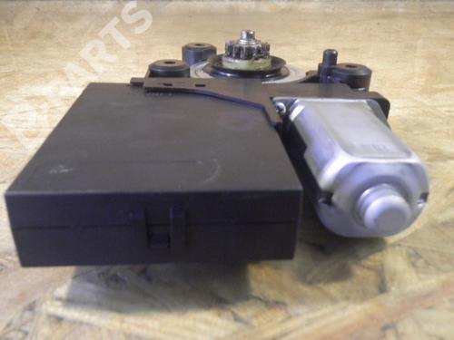 Left front window motor VOLVO V50 (545) 2.0 D | BP2579418E21 
